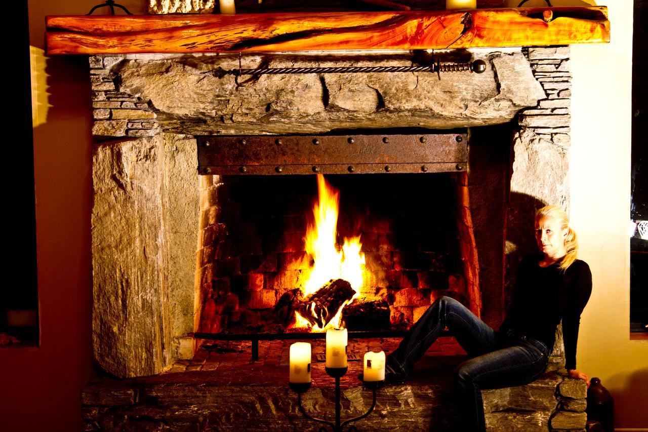 Tree House Lodge Bed & Breakfast Cheviot エクステリア 写真