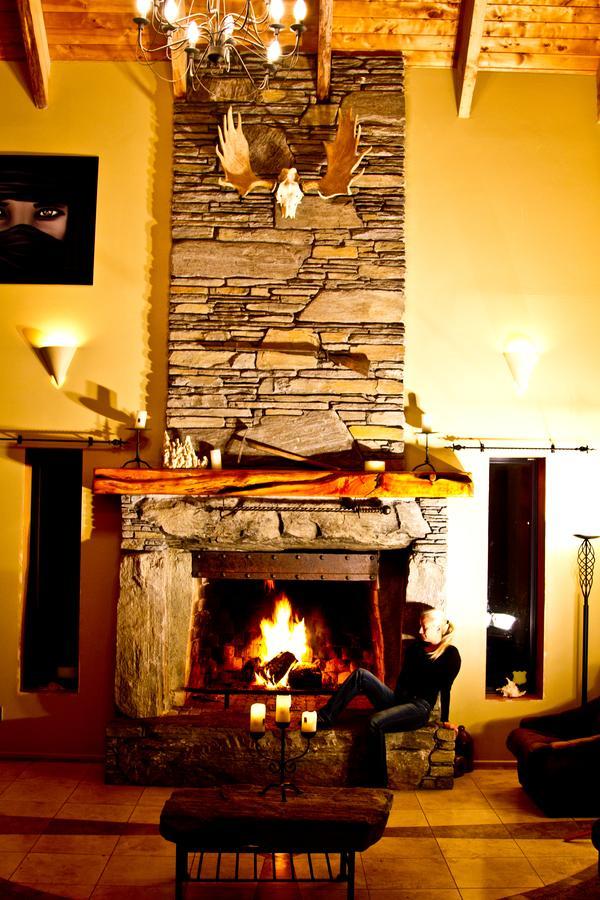 Tree House Lodge Bed & Breakfast Cheviot エクステリア 写真