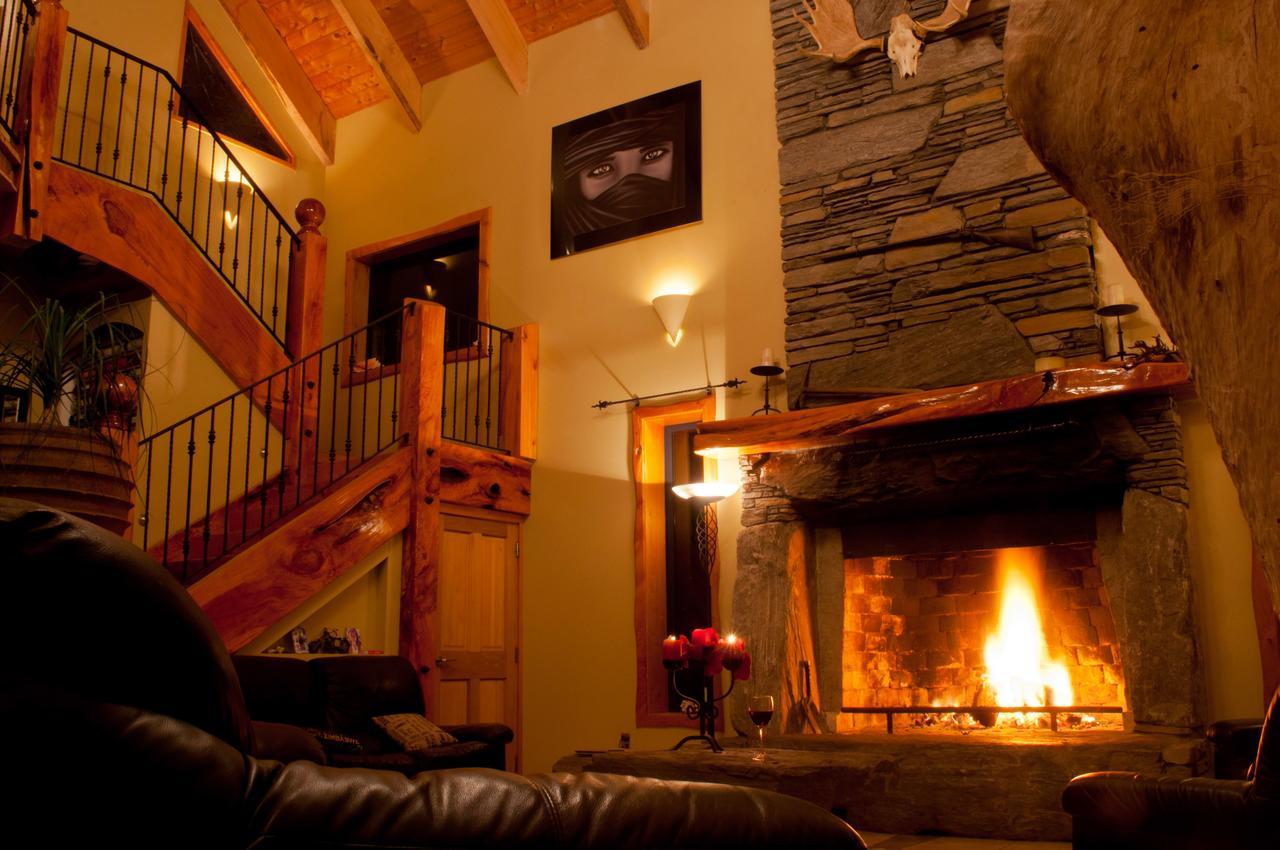 Tree House Lodge Bed & Breakfast Cheviot エクステリア 写真