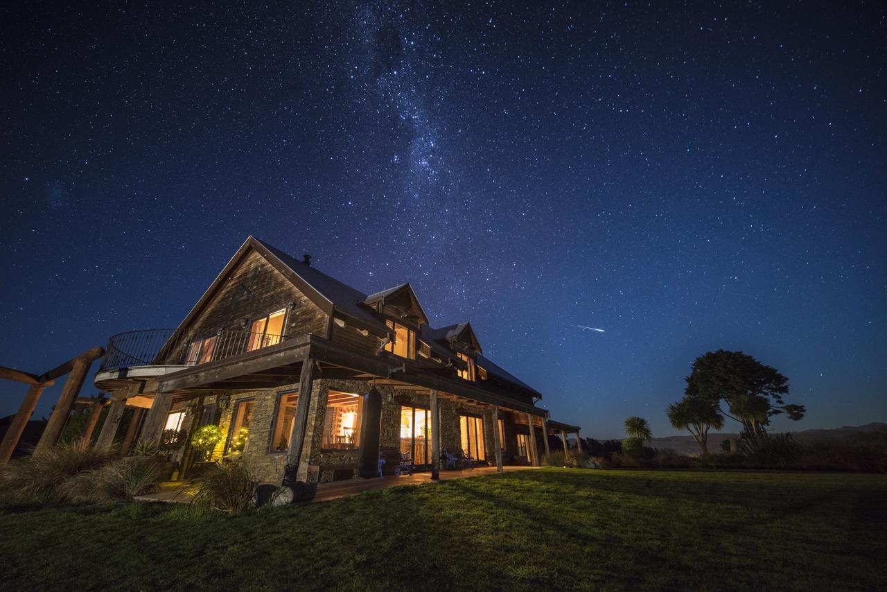Tree House Lodge Bed & Breakfast Cheviot エクステリア 写真
