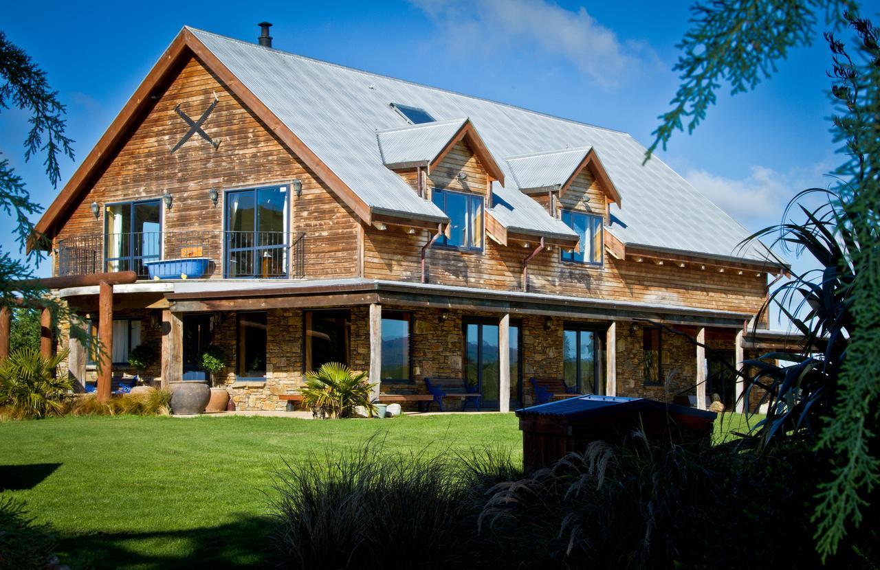 Tree House Lodge Bed & Breakfast Cheviot エクステリア 写真