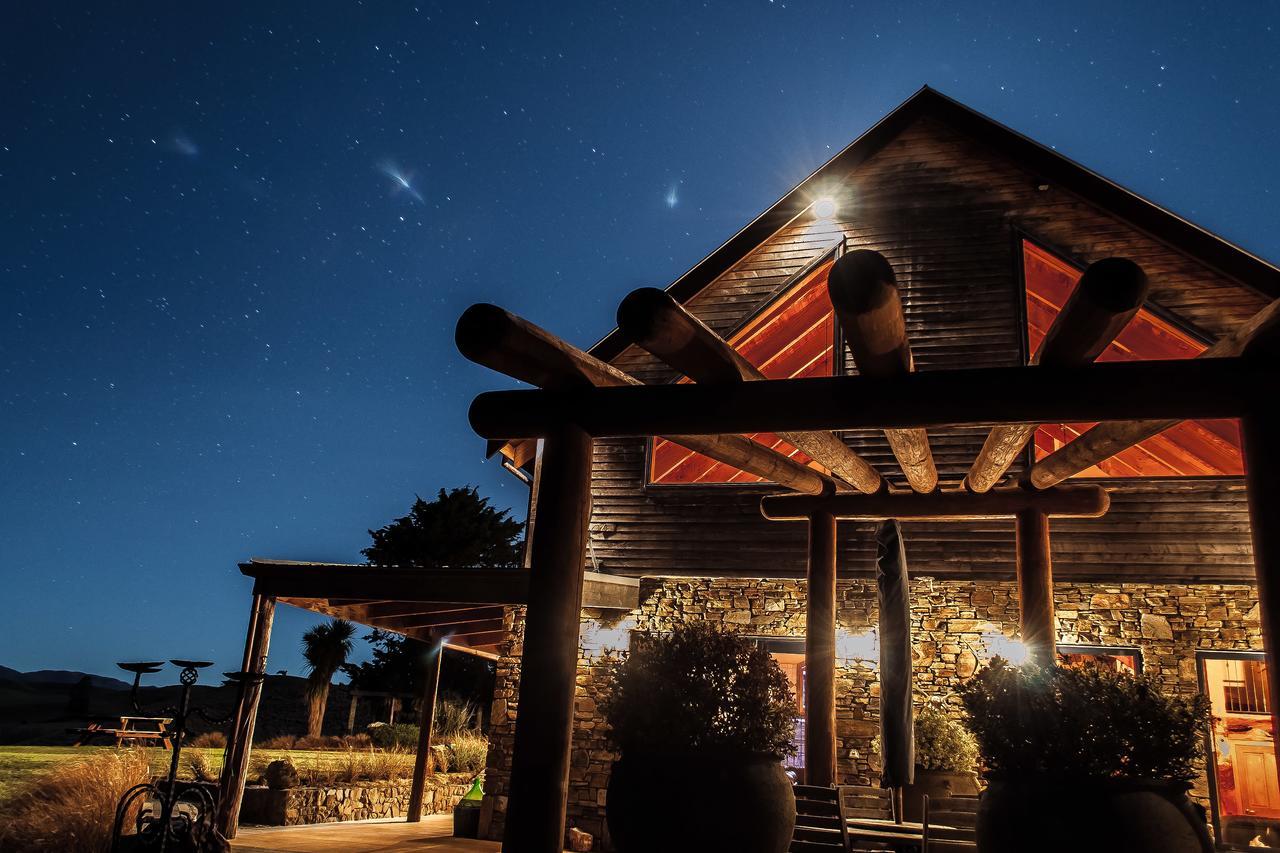 Tree House Lodge Bed & Breakfast Cheviot エクステリア 写真