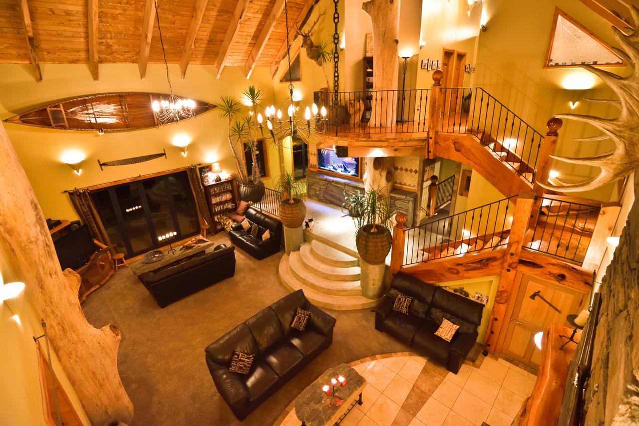 Tree House Lodge Bed & Breakfast Cheviot エクステリア 写真