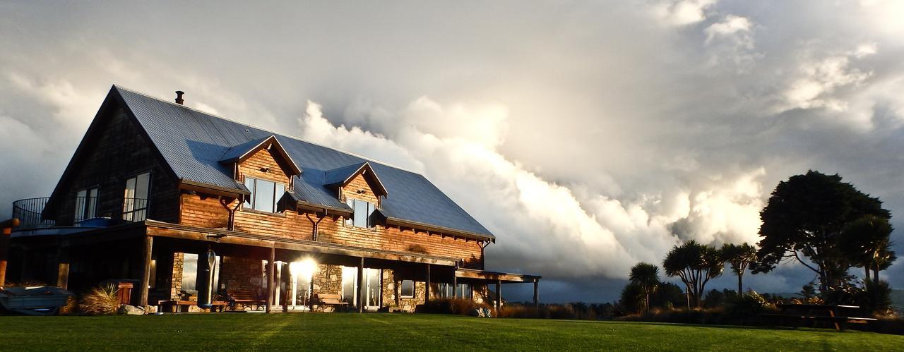 Tree House Lodge Bed & Breakfast Cheviot エクステリア 写真